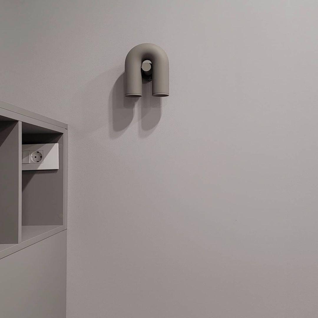 Energy-Efficient Wall Lighting Fixture - Contemporary Style