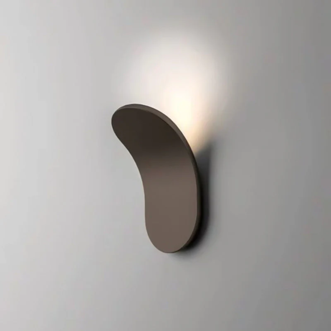Scandinavian Design Wall Lamp - Modern and Functional Lighting