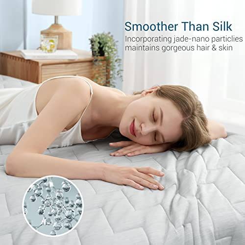 Ultra-Light Cooling Comforter with Dual-Texture Design for Summer