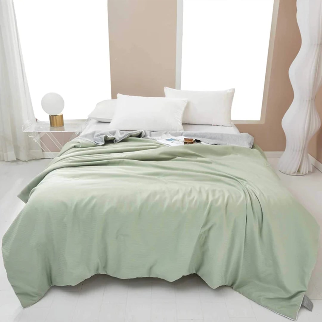 Lightweight Summer Comforter for Ultimate Nighttime Relief