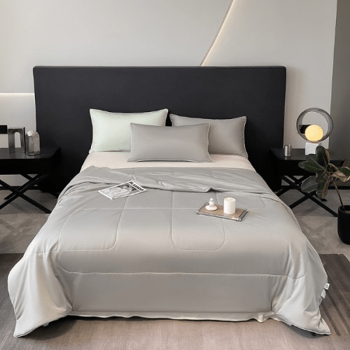 Lightweight Dual-Sided Cooling Blanket for Hot Nights