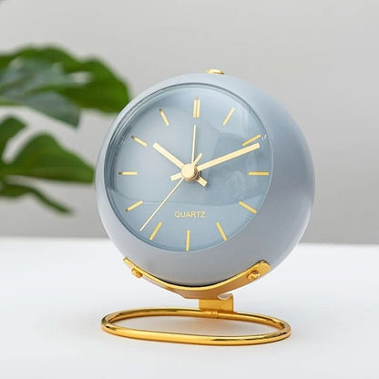 Timeless Whisper – Vintage Silent Alarm Clock