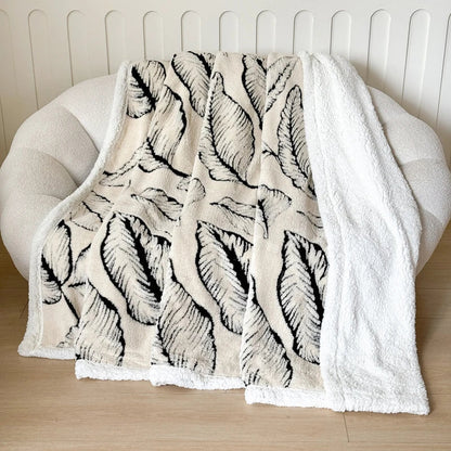 Cozy Lamb Fleece Blanket | Soft Velvet Throw with Gold Embossed Design | Stylish for Bed and Sofa