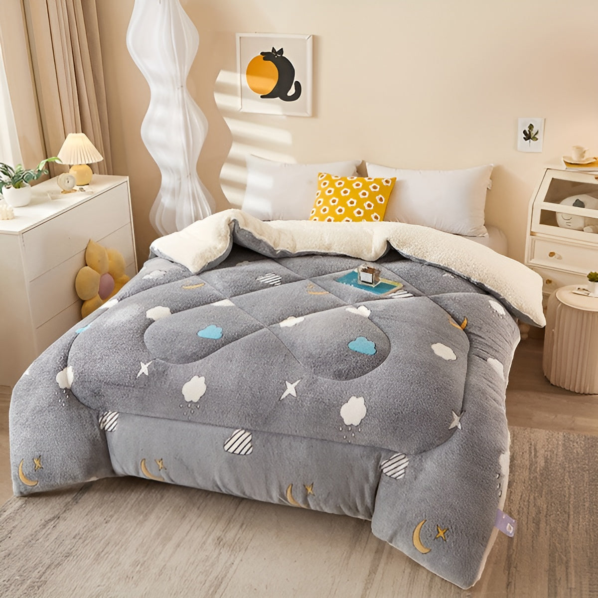 Floral Design Flannel Bed Blanket | Soft, Cozy, Skin-Friendly & Easy Care