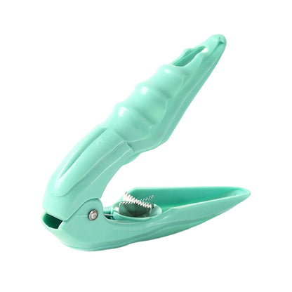 Nut Cracker – Easily Crack Hard Nut Shells in Seconds