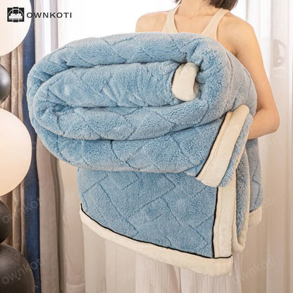 Lightweight Cozy Throw Blanket for Soft Warmth and Comfort