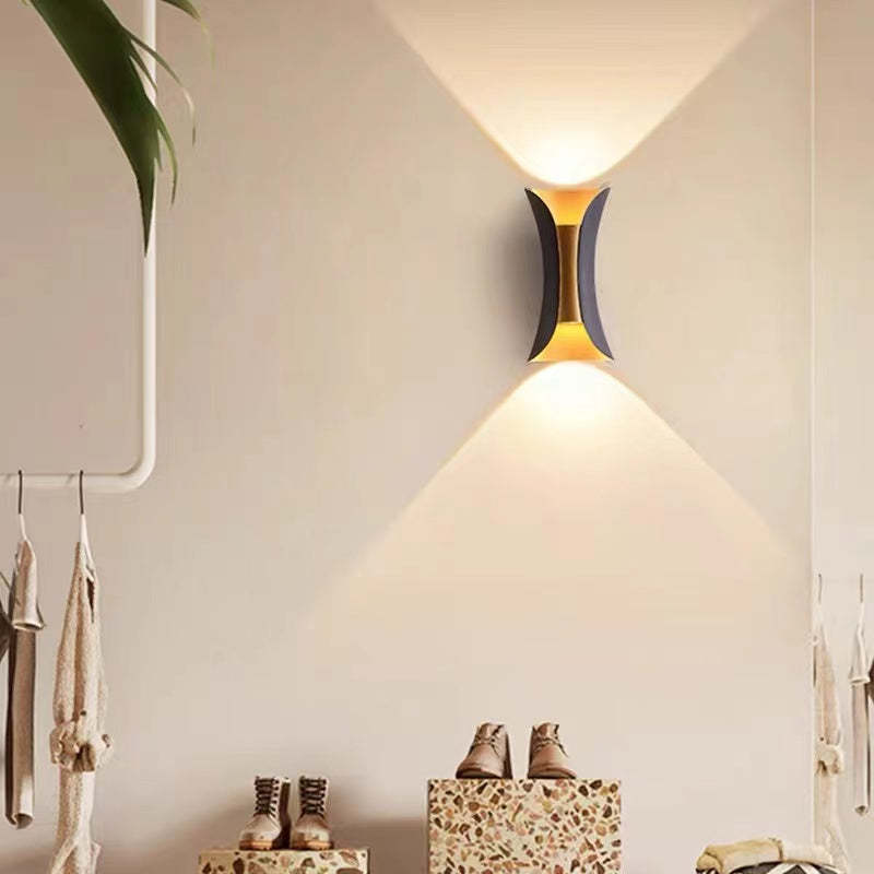 Modern Outdoor LED Wall Lamp for Garden and Corridor Lighting