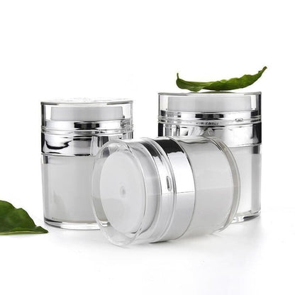 Travel-Ready Skincare Organizer – Keeps Your Products Fresh and Clean