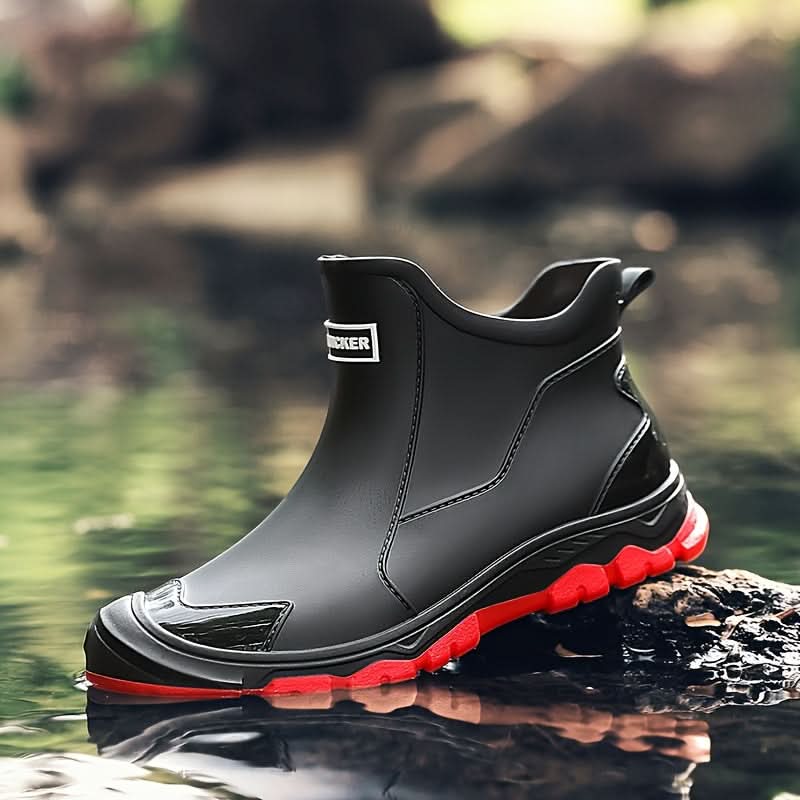 Durable Grip and Comfort for Wet Outdoor Environments