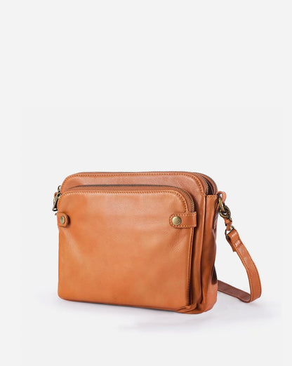 Sleek Leather Crossbody Bag for Everyday Essentials