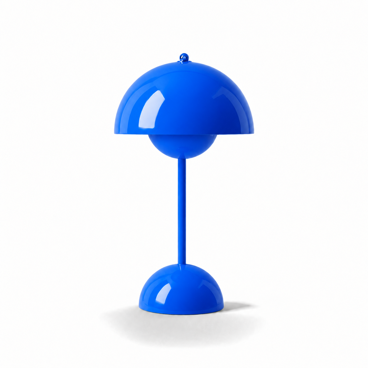 Dimmable Wireless Table Lamp in Scandinavian Design