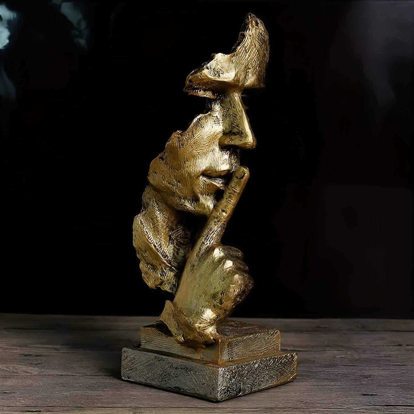 Serene Muse Sculpture – Elegant Modern Art for Any Space