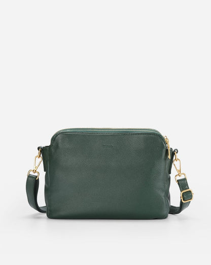 Sleek Leather Crossbody Bag for Everyday Essentials