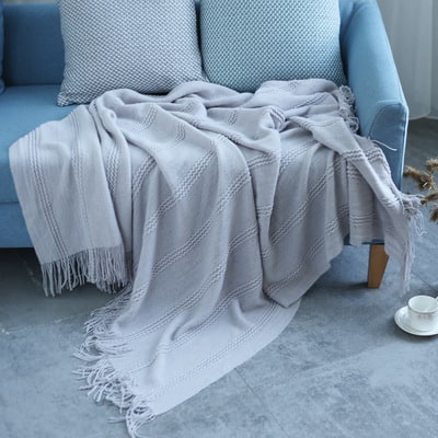 Textured Knit Blanket with Stylish Fringes for Cozy Living
