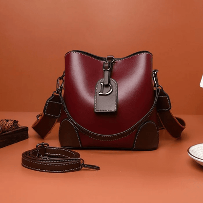 Elegant Leather Shoulder Bag – Stylish Design