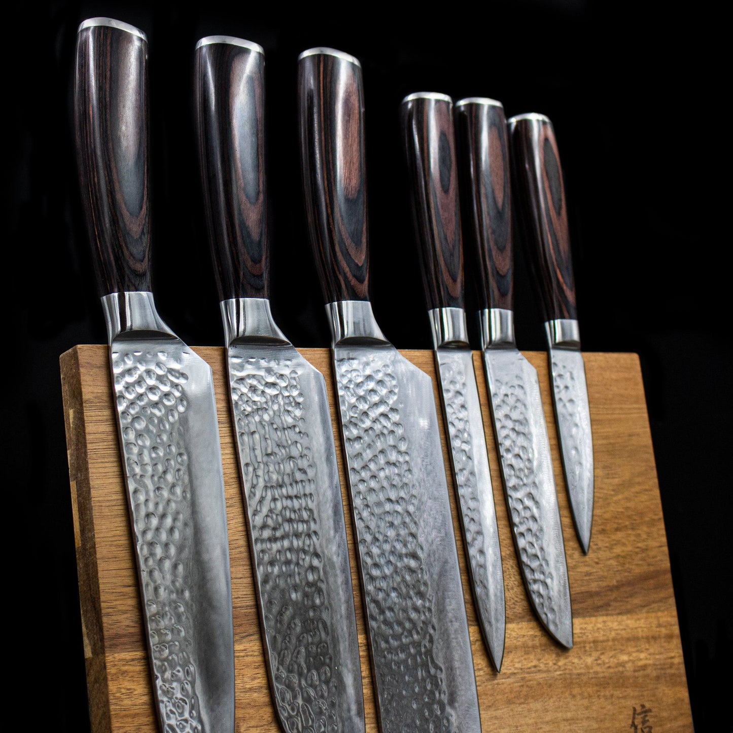 6-Piece Knife Set in Hammered Stainless Steel with Acacia Magnetic Rack