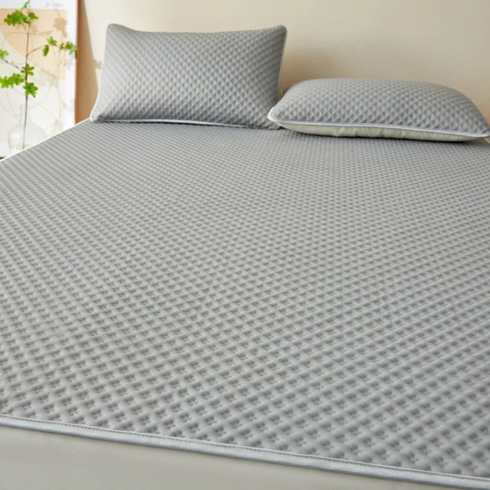 Bamboo-Infused Twin Mattress Topper for Ultimate Comfort
