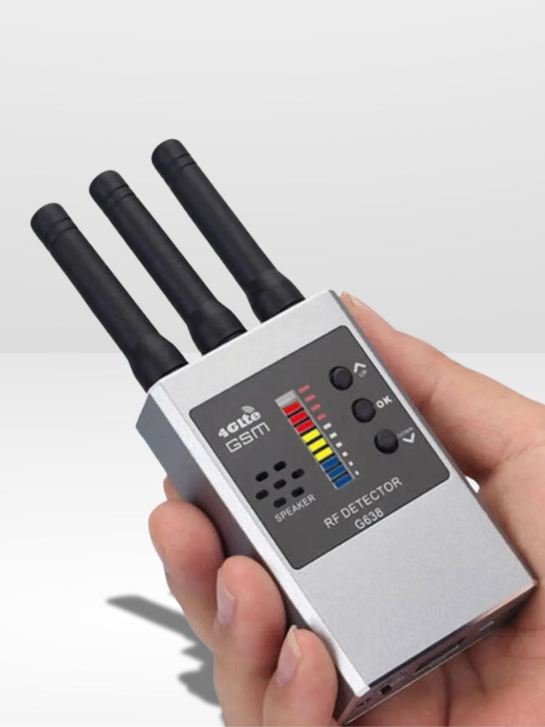 Compact GPS Vehicle Tracker – Discreet and Portable