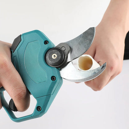 Cutter Tool for Precision Cutting and Crafting