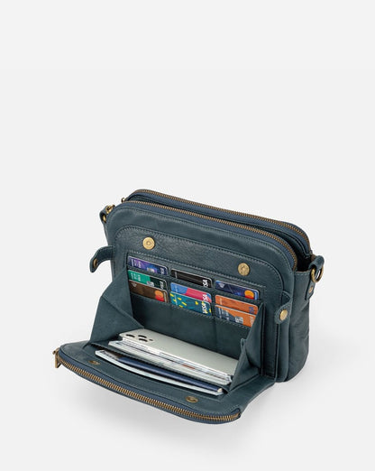 Sleek Leather Crossbody Bag for Everyday Essentials