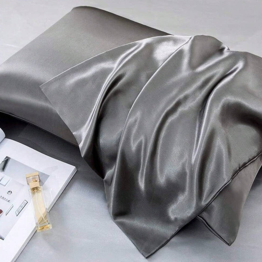 Revitalizing Silk Pillowcase Duo for Enhanced Beauty Sleep