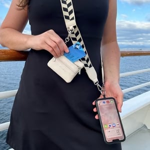 StyleMate - Versatile Phone Strap for Effortless Carrying