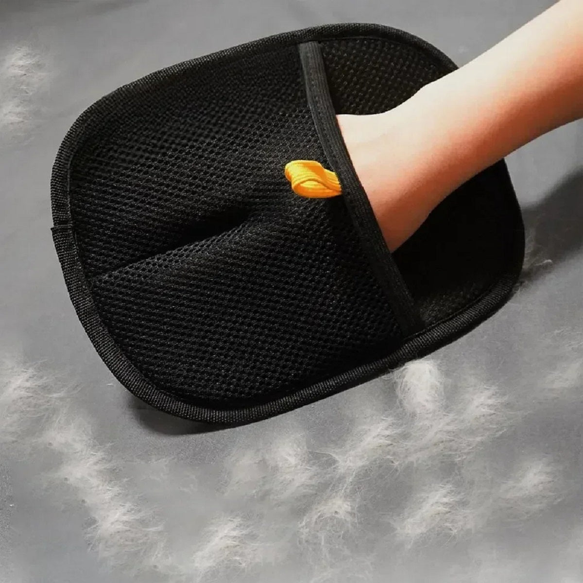 Hair Removal Mitt for Cats and Dogs - Gentle Grooming Glove