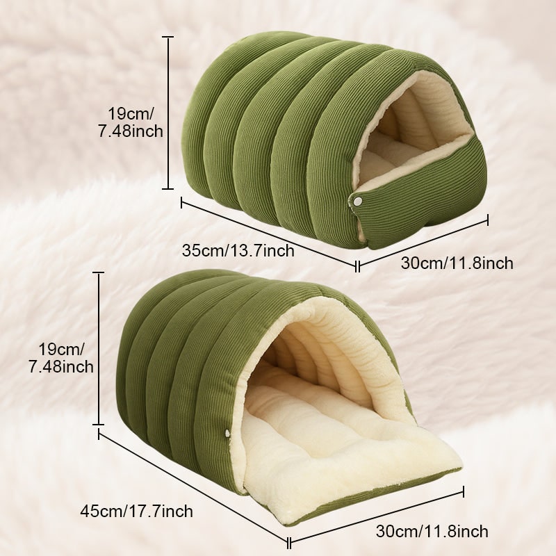 Plush Fleece Pet Retreat with Cozy Hood Design