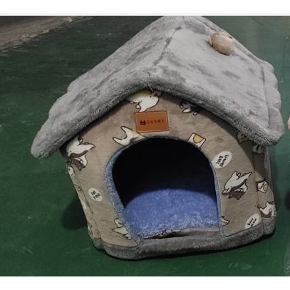 Plush Indoor Pet Retreat with Removable Cushion