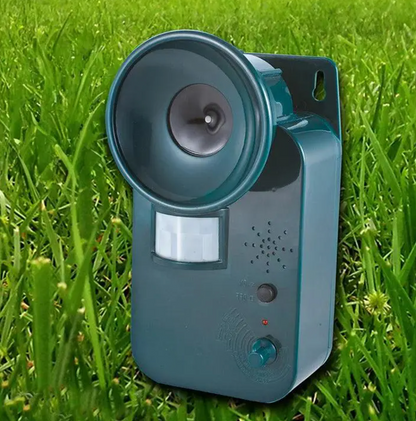Outdoor Ultrasonic Animal Repeller for 5000sqft Protection
