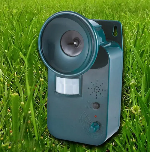 Outdoor Ultrasonic Animal Repeller for 5000sqft Protection