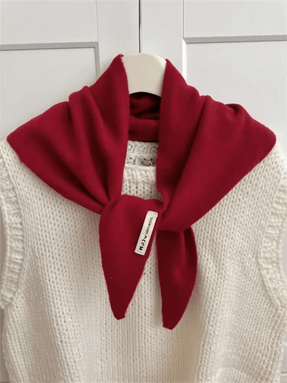 Triangle Knit Scarf – Soft Wool Blend for Warmth and Style