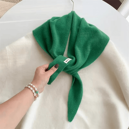 Triangle Knit Scarf – Soft Wool Blend for Warmth and Style