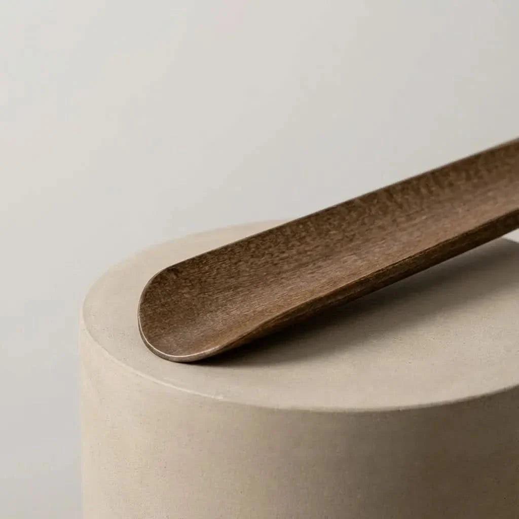 Magnetic Wooden Shoe Horn for Easy Footwear Access