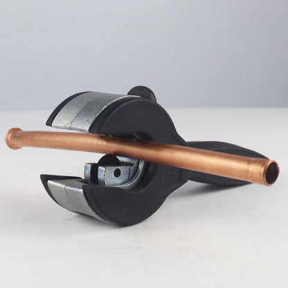 Pipe Cutter with Ratchet Mechanism