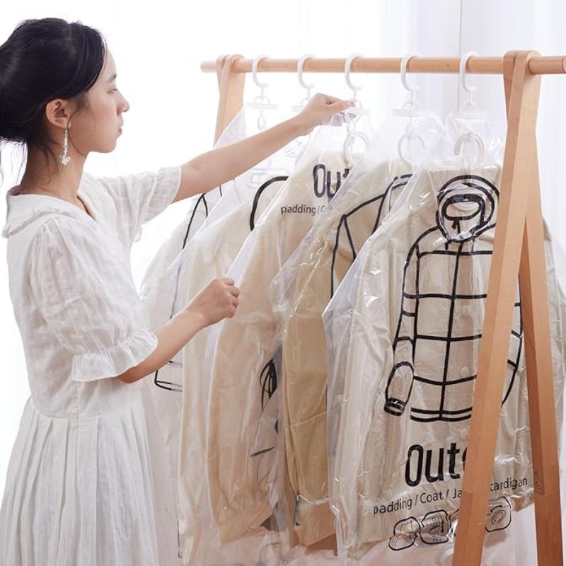 SpaceSaver Vacuum Clothing Bags with Hanger – Maximize Storage