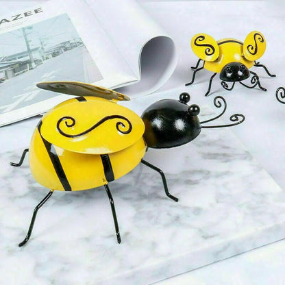 Metal Bee Wall Art Set for Living Spaces | 4-Piece | Outdoor and Garden Decor