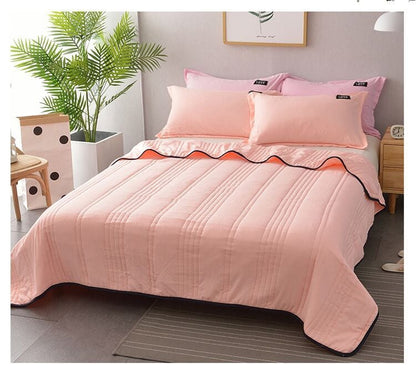 Breathable Cooling Blanket for a Comfortable Night's Sleep