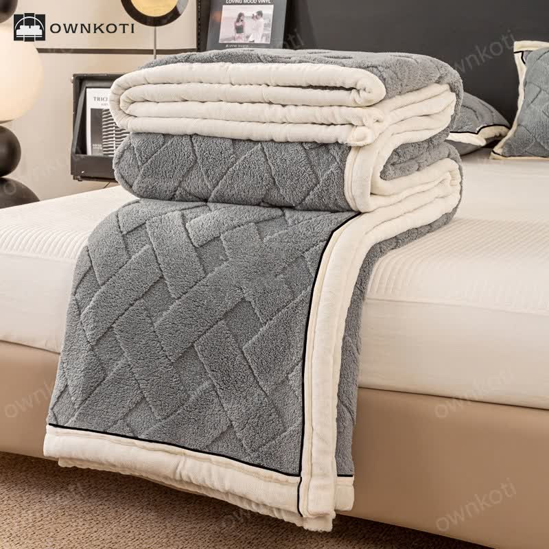 Lightweight Cozy Throw Blanket for Soft Warmth and Comfort