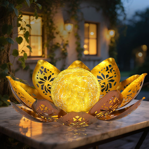 Solar Garden Lamp in Lotus Design
