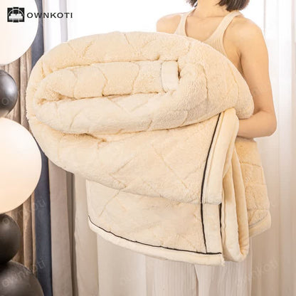 Lightweight Cozy Throw Blanket for Soft Warmth and Comfort