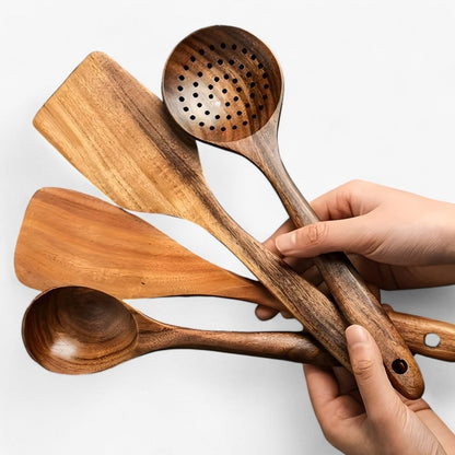 11-Piece Kitchen Utensil Set Made of Wood