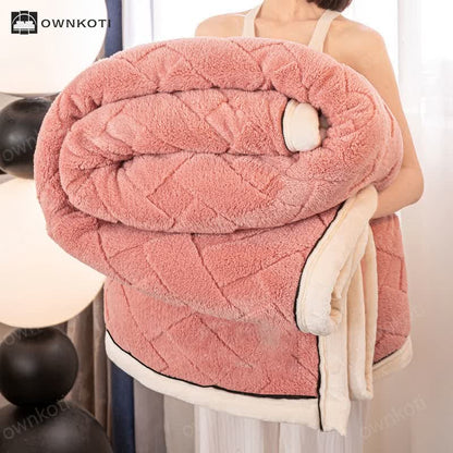Lightweight Cozy Throw Blanket for Soft Warmth and Comfort