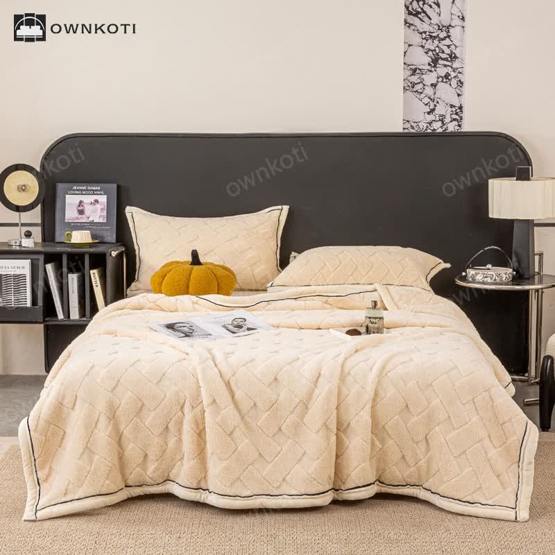 Lightweight Cozy Throw Blanket for Soft Warmth and Comfort