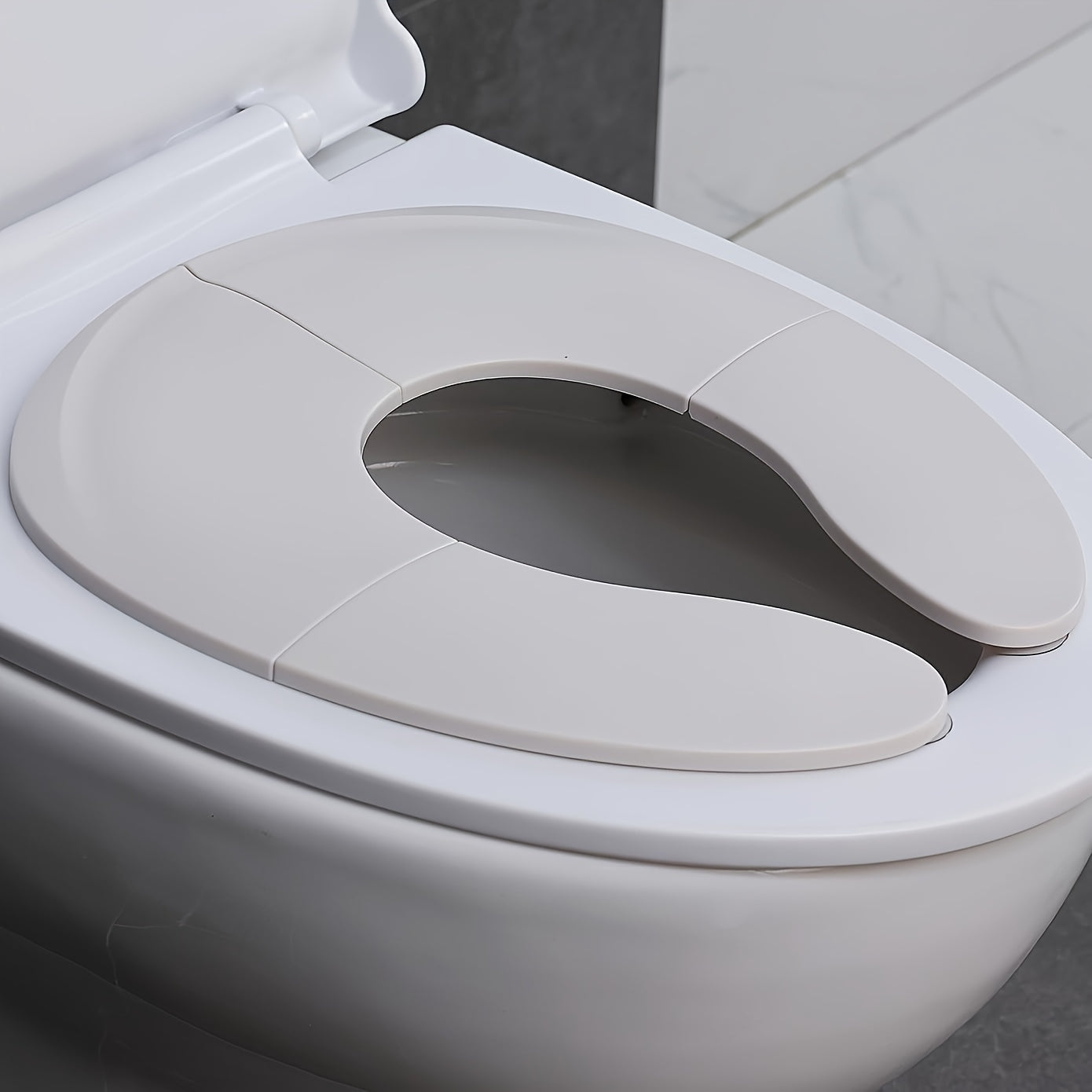 Portable Toilet Seat for Children – Non-Slip and Convenient for Use