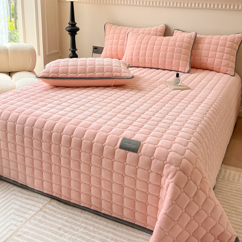 Soft and Elegant Bedspread with Modern Square Pattern