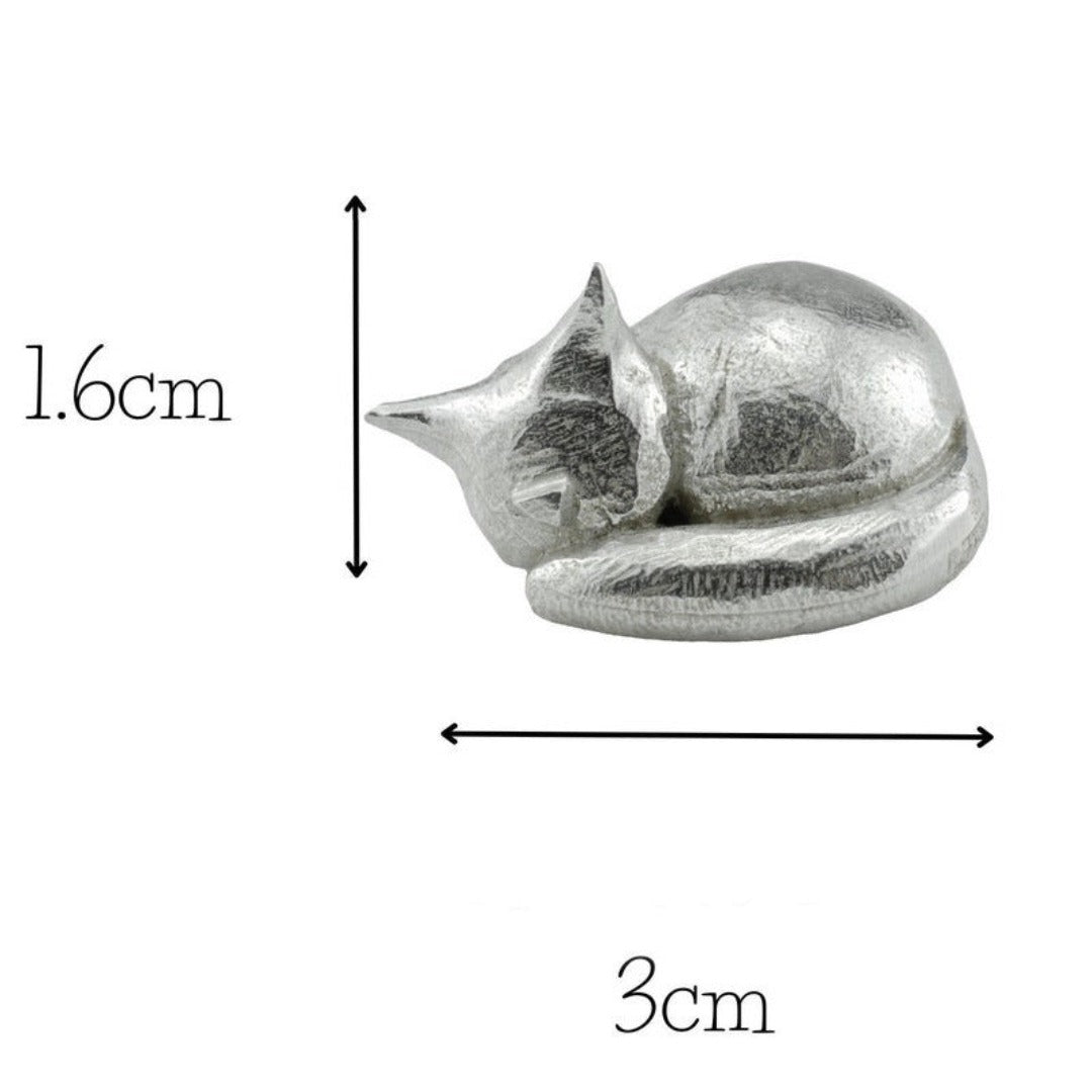 Love Revealed: A Timeless Sculpture for Your Home