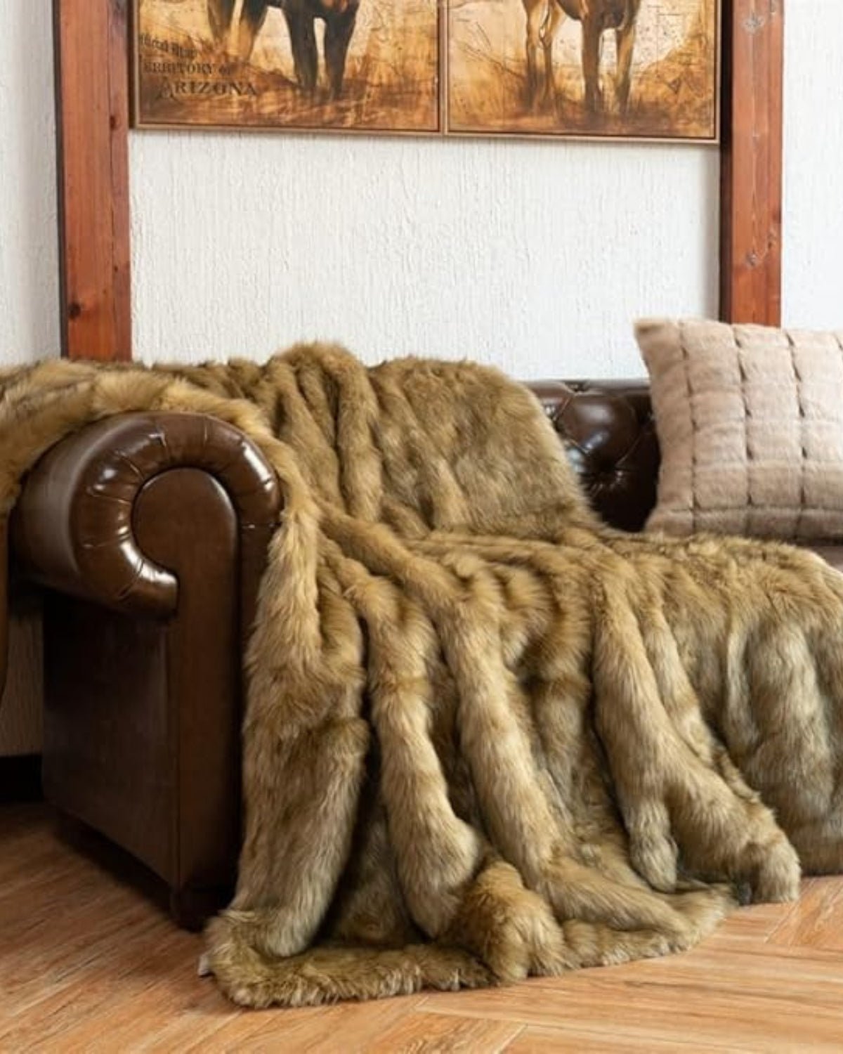 Chic Faux Fur Throw Blanket for Stylish Home Decor