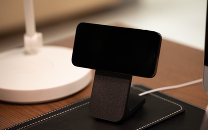 Magnetic Wireless Charging Dock for iPhone
