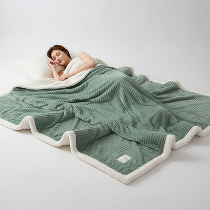 Soft and Luxurious Fleece Blanket | Lightweight & Warm | Versatile Use